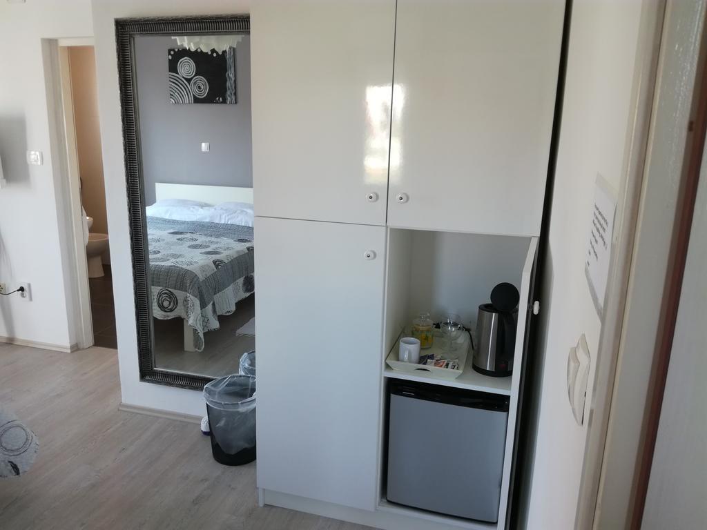 Guest House Dragic - Anex Zadar Ngoại thất bức ảnh